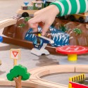 Juego de tren de montaña KidKraft con caja de almacenamiento, set de ferrocarril con rieles de madera para niños, niños 3+ años