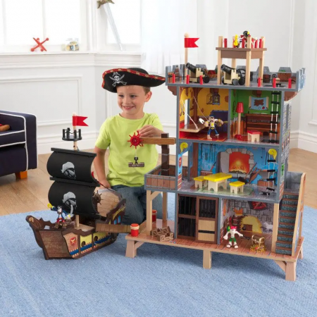 Un barco pirata como cabaña de juego para niños aventureros