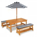 Mesa y bancos con sombrilla para exteriores - color avena y rayas blancas Kidkraft